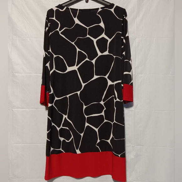 MSK EUC Black & White Giraffe Print Dress  w/ Red Hemline & Sleeve Bottom, Sz M - Picture 8 of 8